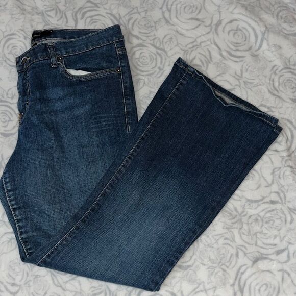 Calvin Klein Flared Jean. Size 10 - Picture 3 of 13